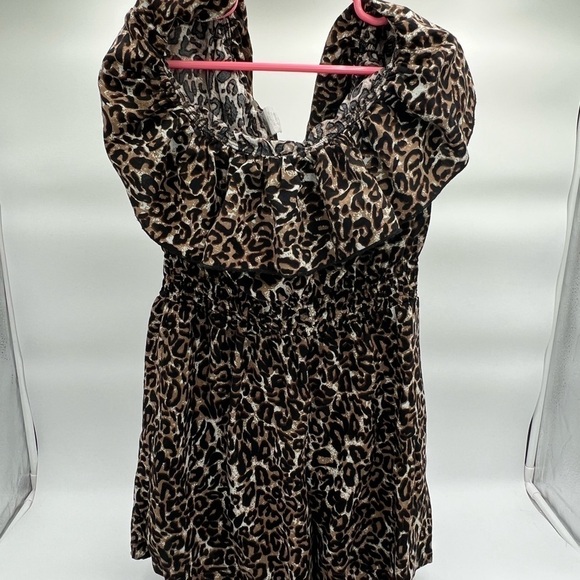 Petite woman's size small, romper outfit - Picture 4 of 13